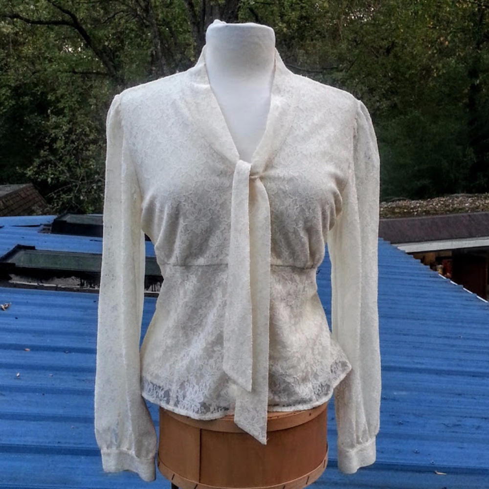 Ella Rose ivory lace long sleeve empire waist lined blouse w/tie NWOT